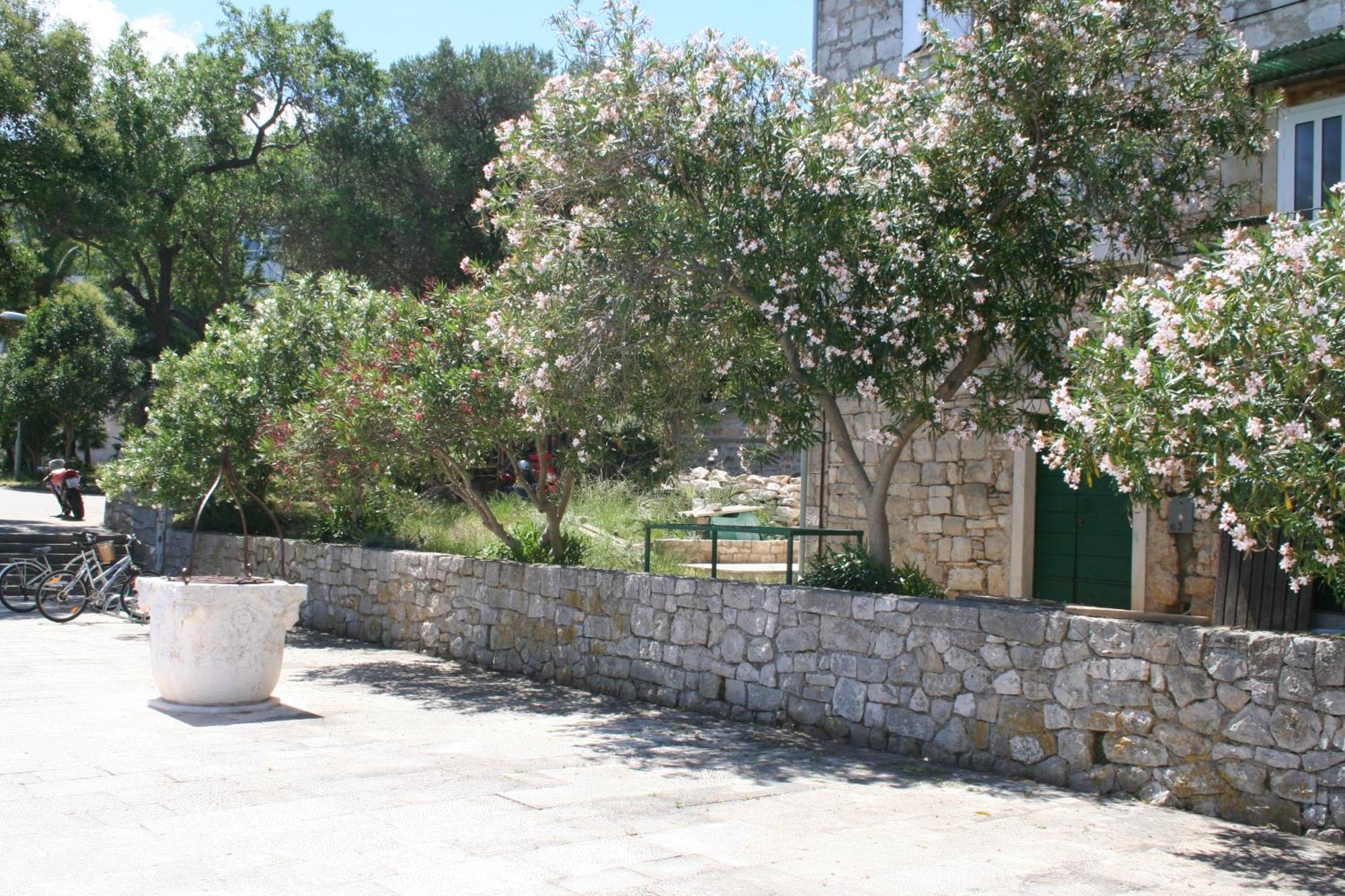 Holiday Home Isabella Вис Екстериор снимка