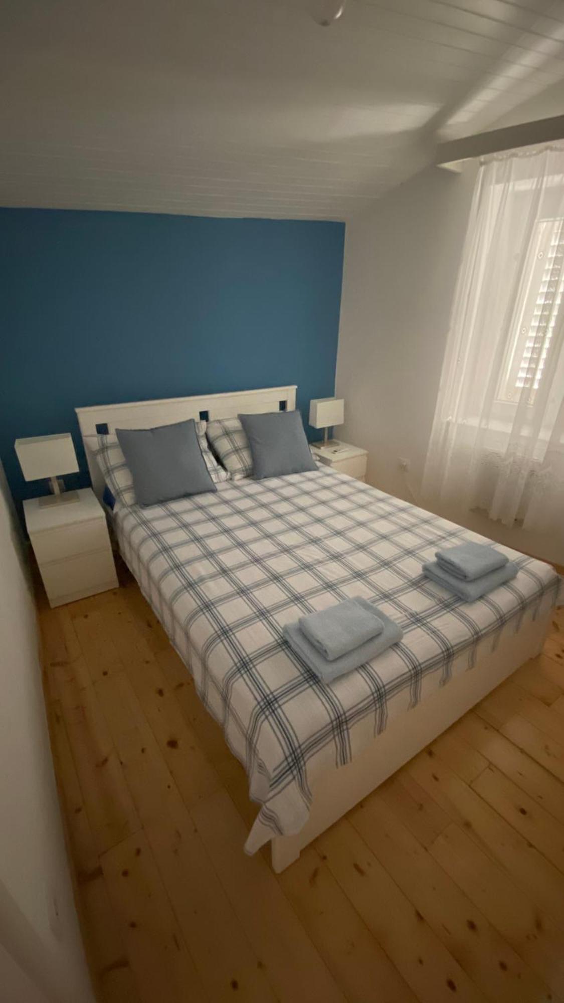Holiday Home Isabella Вис Екстериор снимка